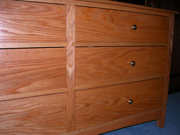 Red Oak Dresser 2 Detail Sliding Dovetail Carcass